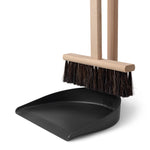 Ferm Living - Icon rikkalapio ja harja -setti