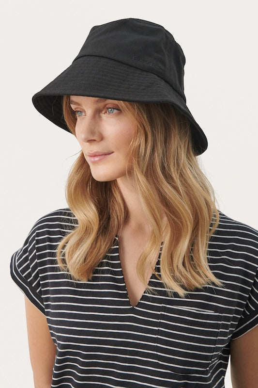 Part Two - Groa hattu, black