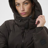 Safir untuvatakki, Black