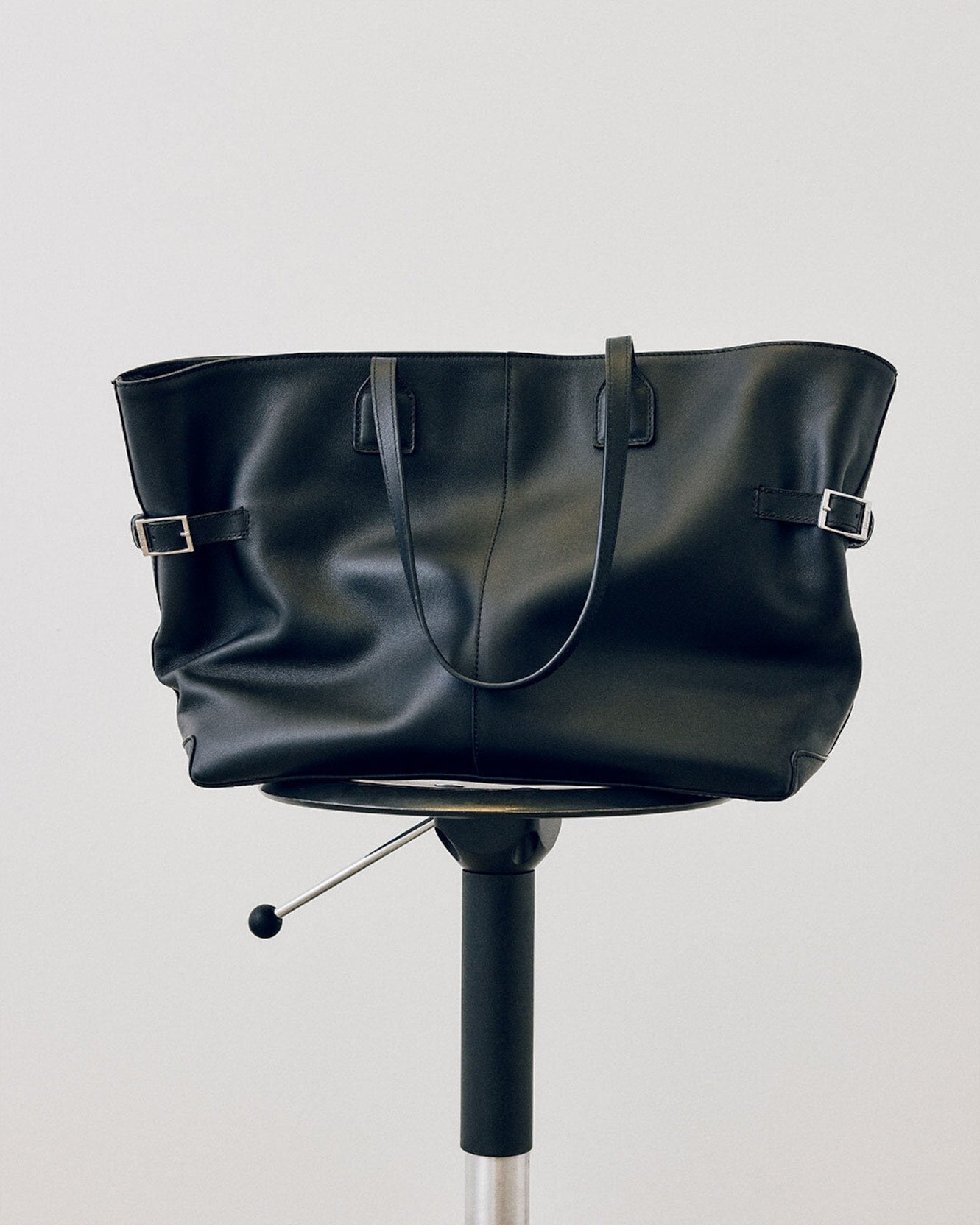 Flattered Leslie tote bag, black leather