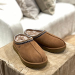 UGG - Tasman slipper, kastanja